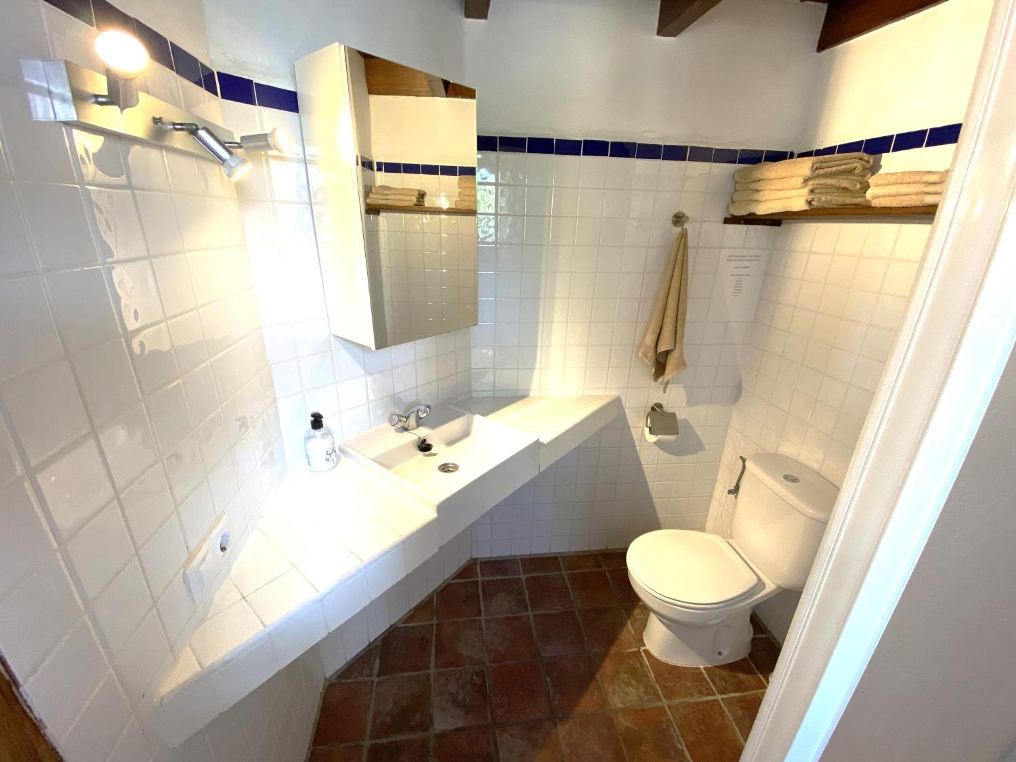 Castle Tower Apartment In Rural Holiday Park 'Bernard' Tolox Exteriér fotografie