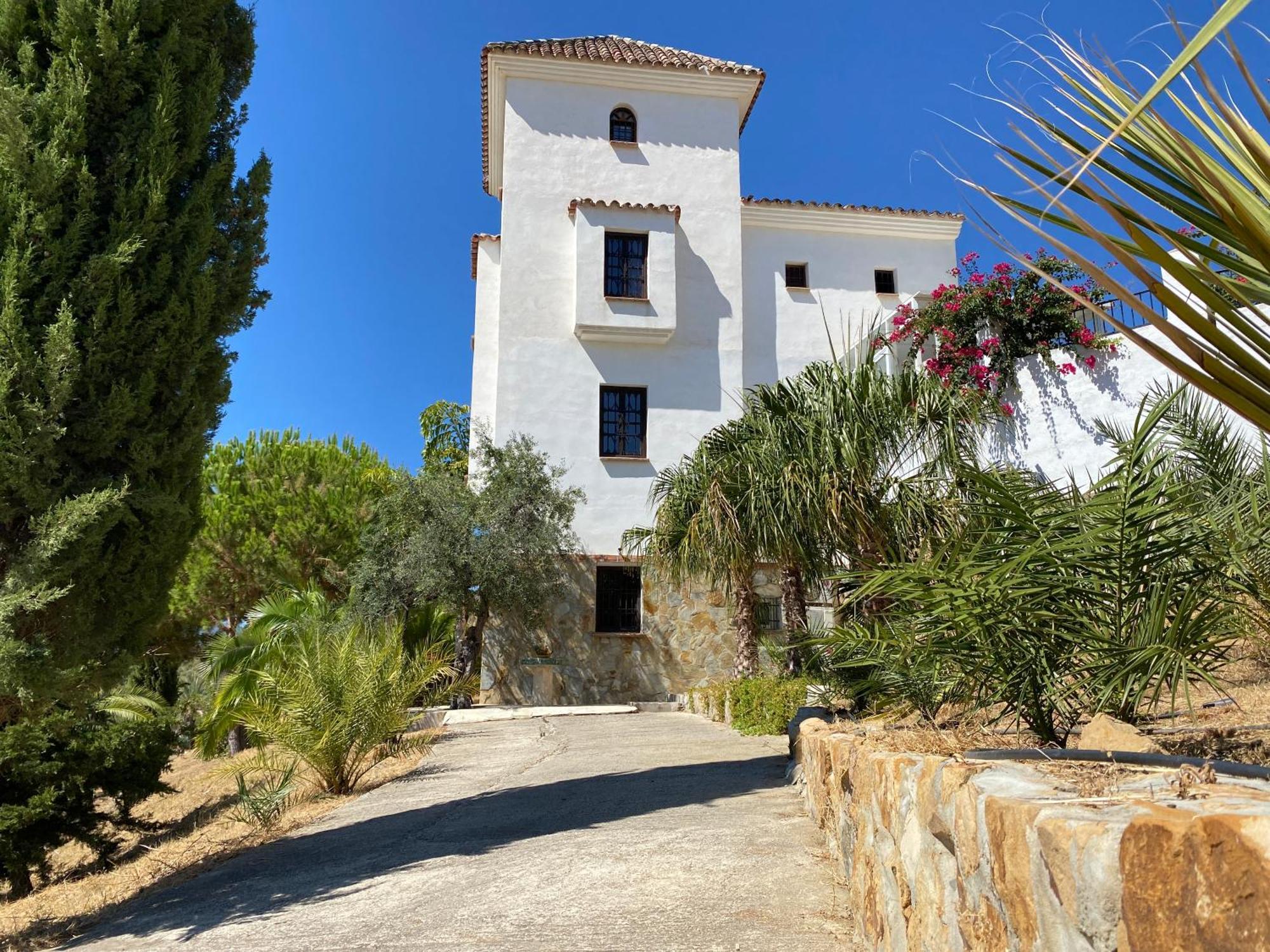 Castle Tower Apartment In Rural Holiday Park 'Bernard' Tolox Exteriér fotografie
